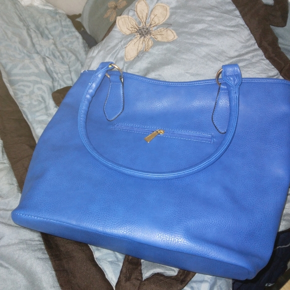 Purses Handbags - Picture 6 of 12